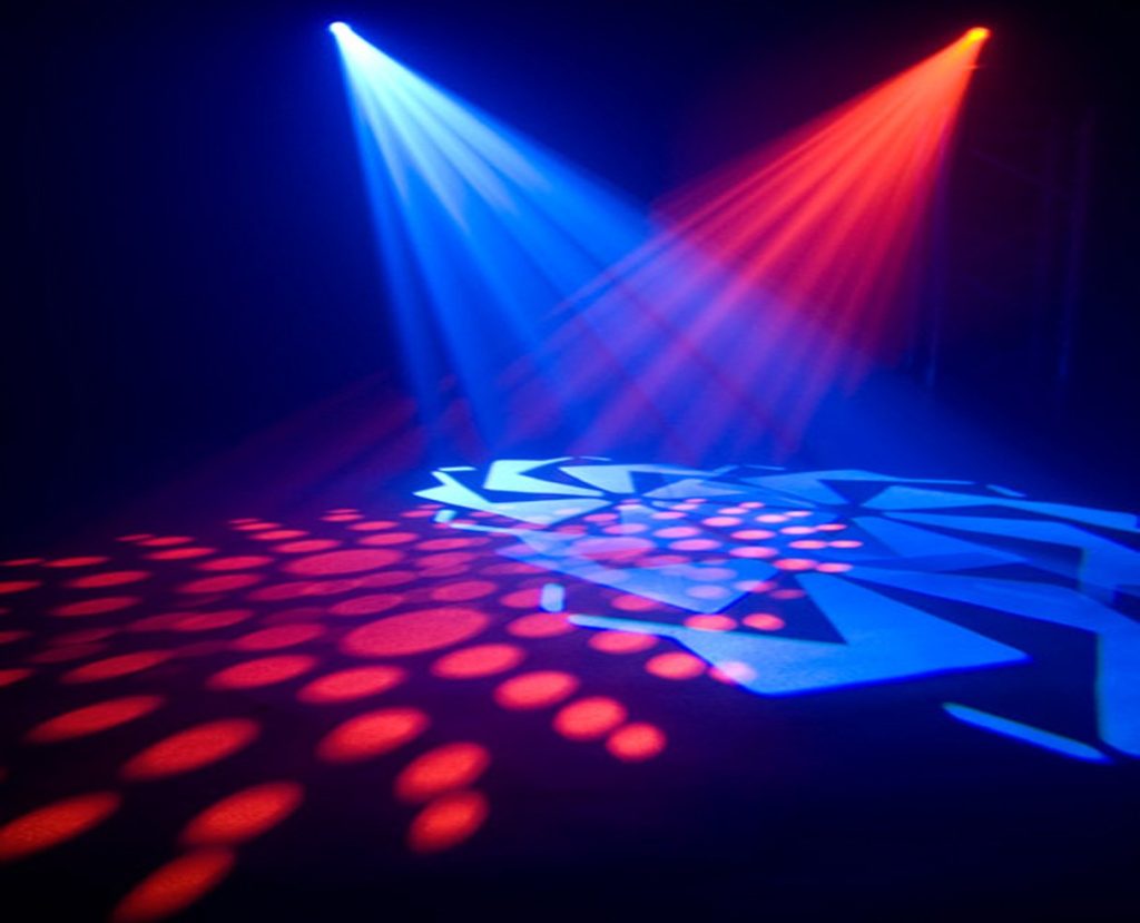 hieu ung anh sang den moving head