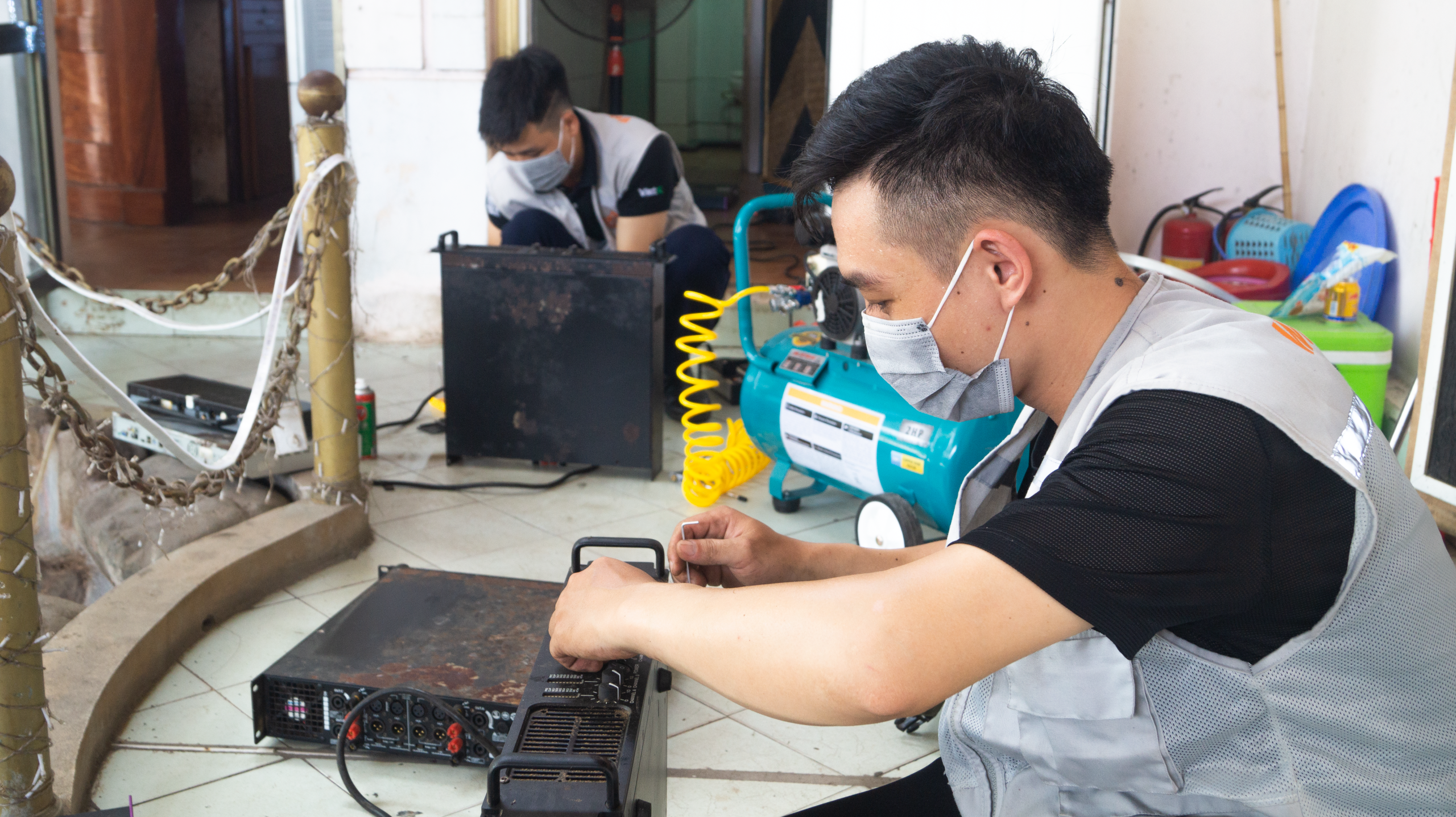 Dịch vụ bảo trì loa karaoke gia đình