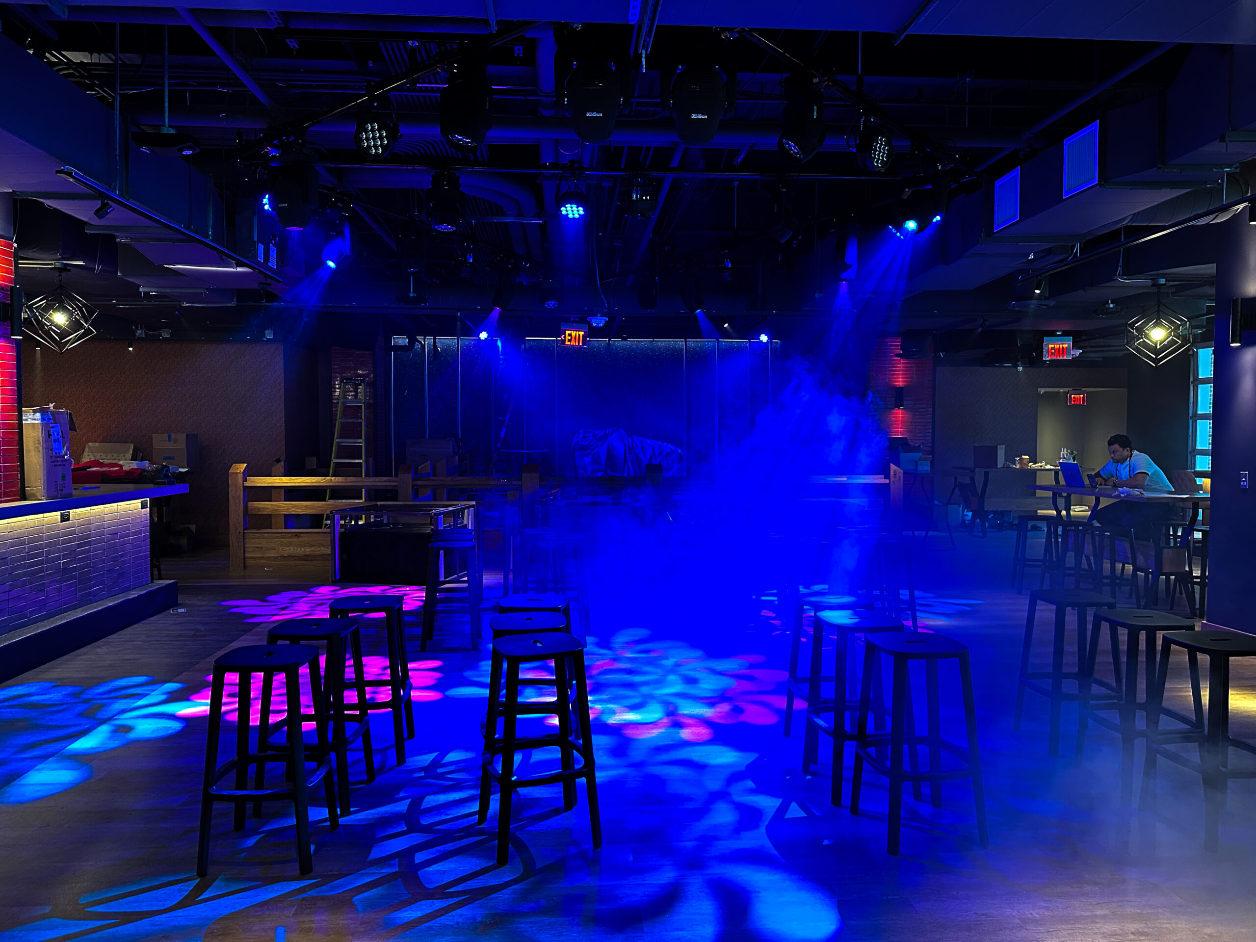 Kỹ Thuật Phối Màu Ánh Sáng Giúp Bar Nổi Bật & Thu Hút 5 4 layer lighting system