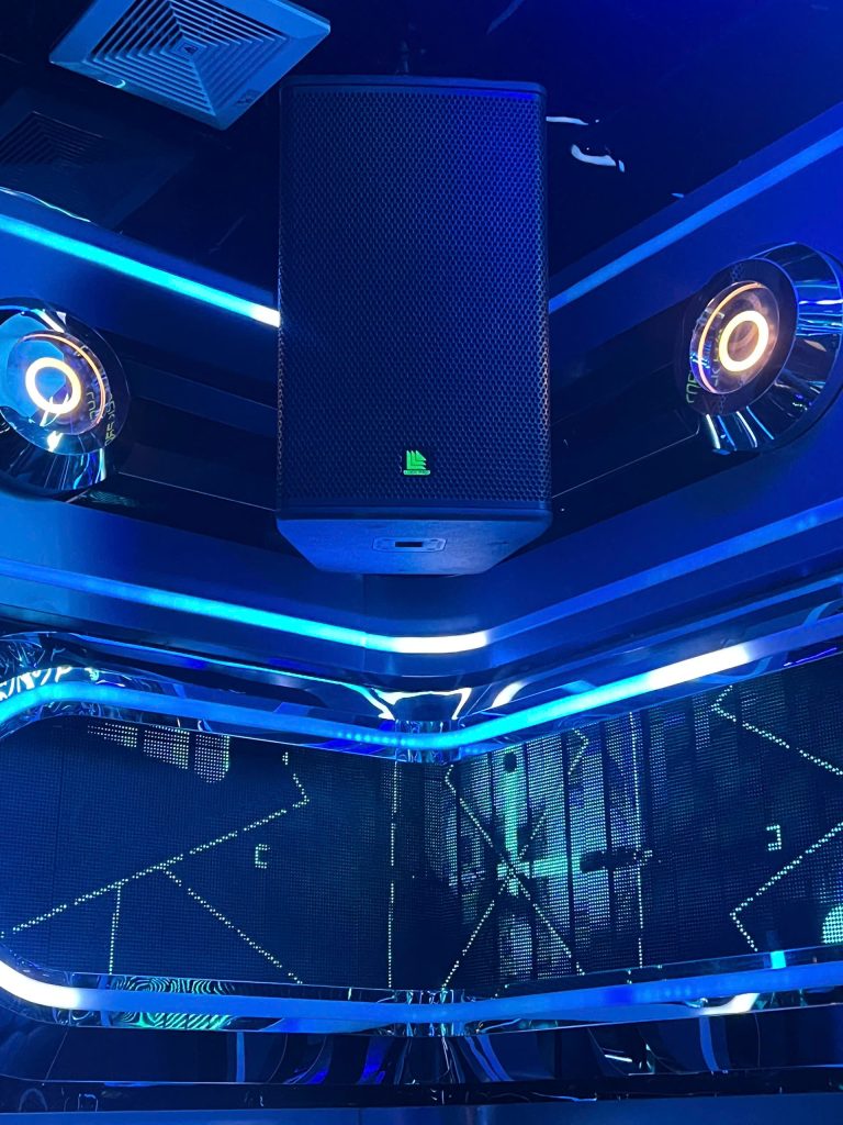 Hệ Thống Loa Phù Hợp Cho Phòng Karaoke